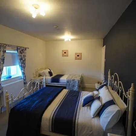 Bed & Breakfast Fifth Milestone