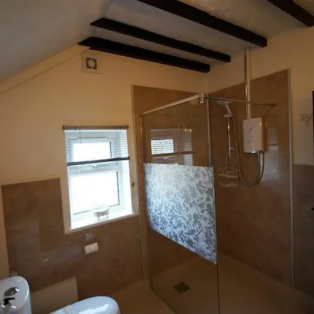 Fifth Milestone 4* Dunnington (North Yorkshire)