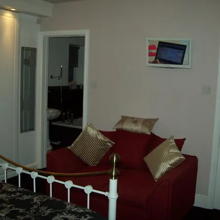 Fifth Milestone Bed & Breakfast 4*