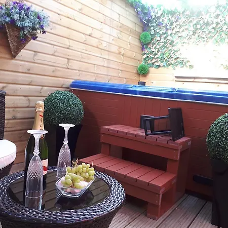 Fifth Milestone Bed & Breakfast 4*