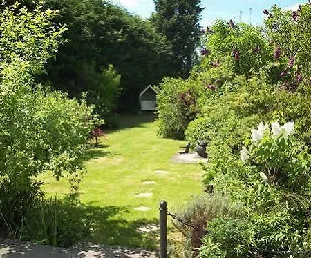 Fifth Milestone 4* Dunnington (North Yorkshire)