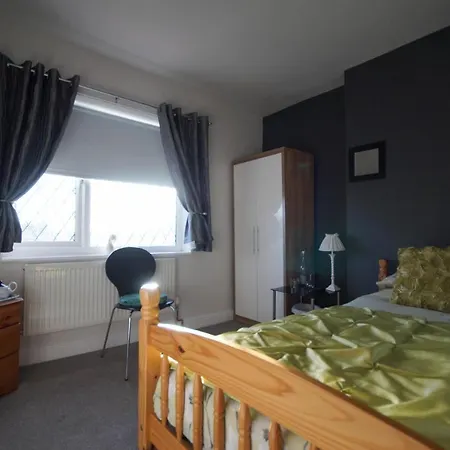 Bed & Breakfast Fifth Milestone