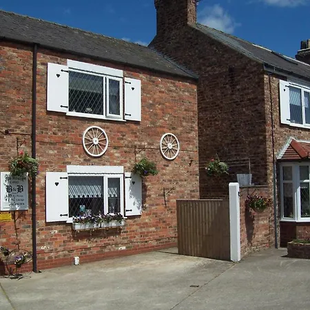 Bed and breakfast Fifth Milestone 4*